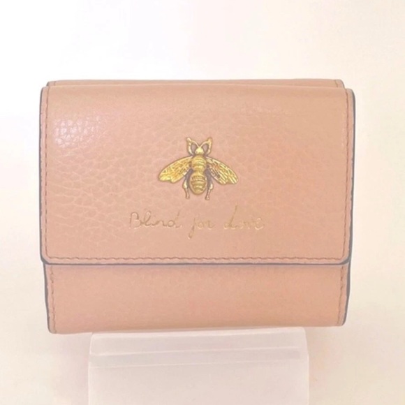 GUCCI Blind For Love Bee Accent Compact Wallet COA Box And Ribbon - Picture 1 of 15